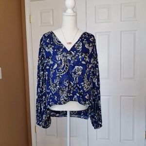 WHBM blue floral hi/low blouse